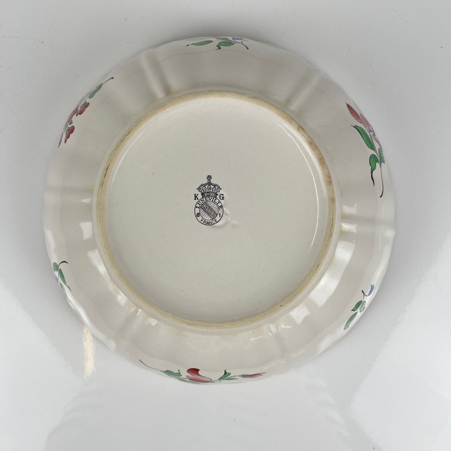 Small salad bowl, 'Réverbère' model by KG Lunéville, tulip pattern