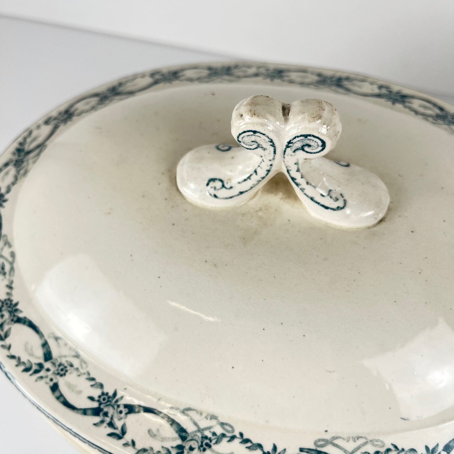 Soupière Salins "Recamier" terre de fer, fin XIXe siècle