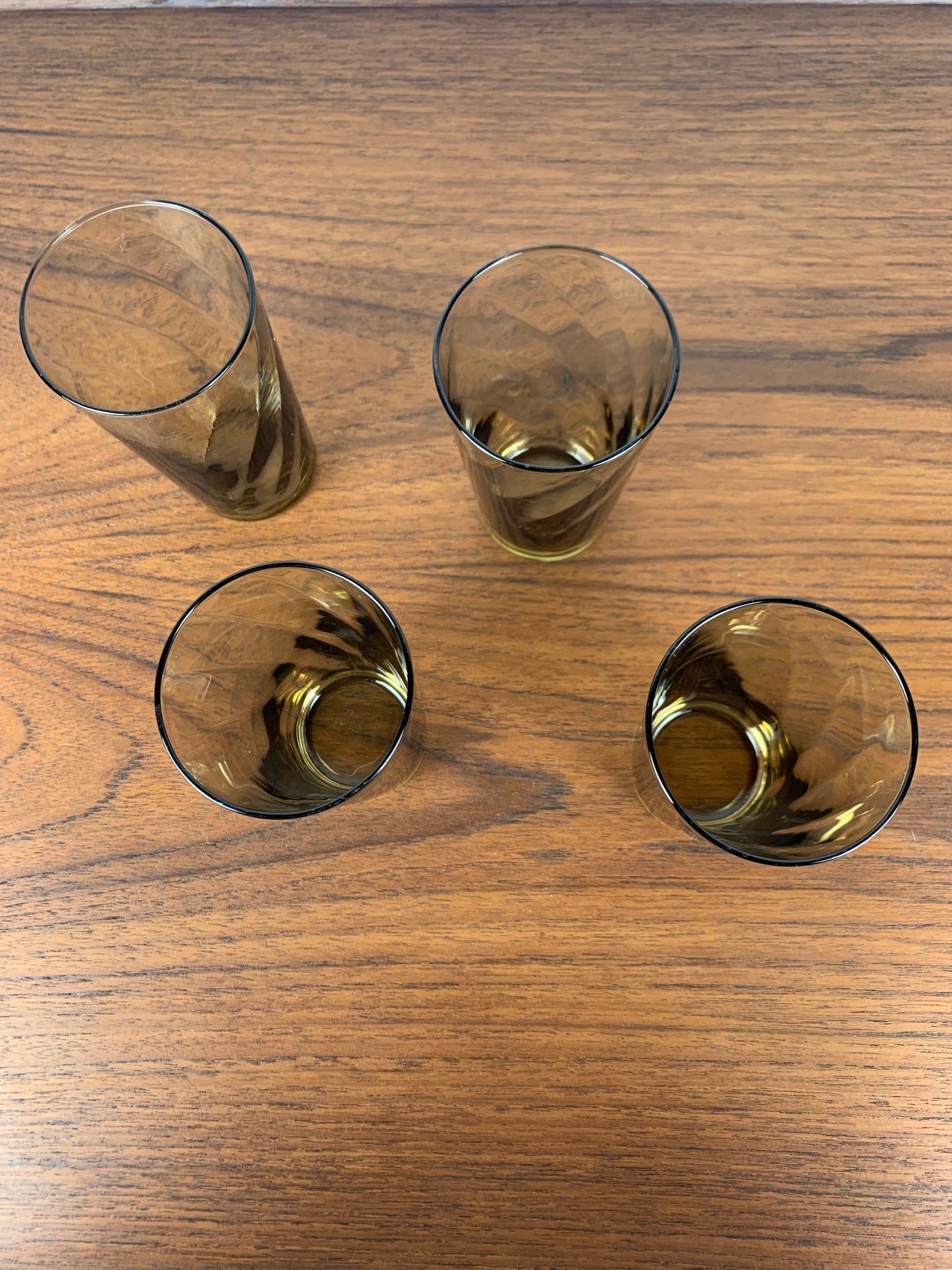 Lot de 4 verres à eau en verre fumé et torsadé, 1970