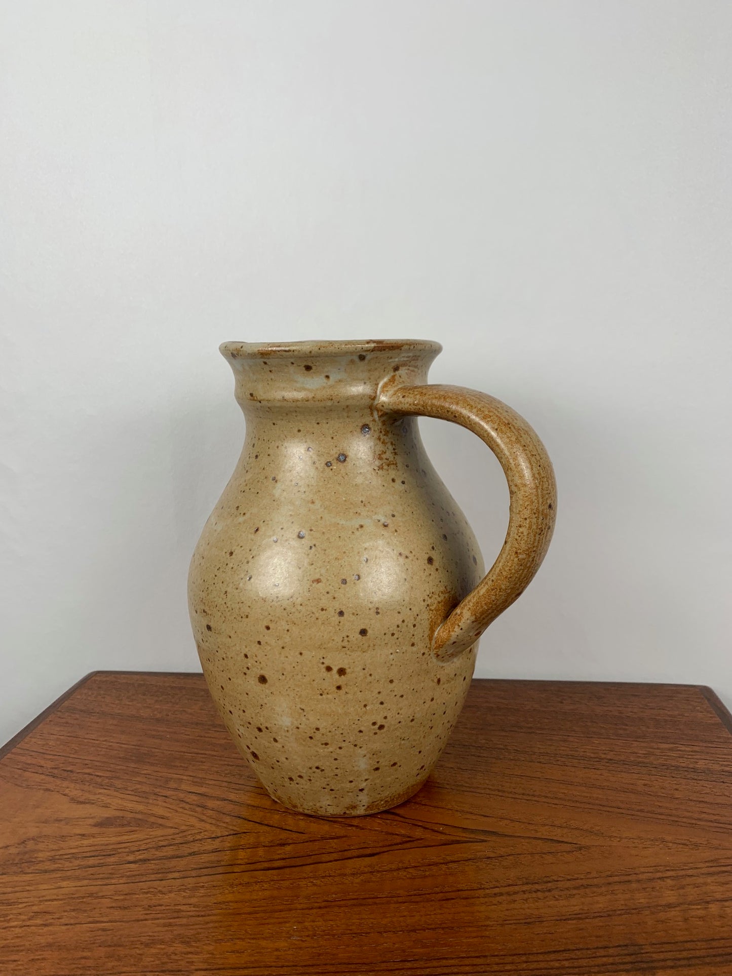 Stoneware jug / pitcher