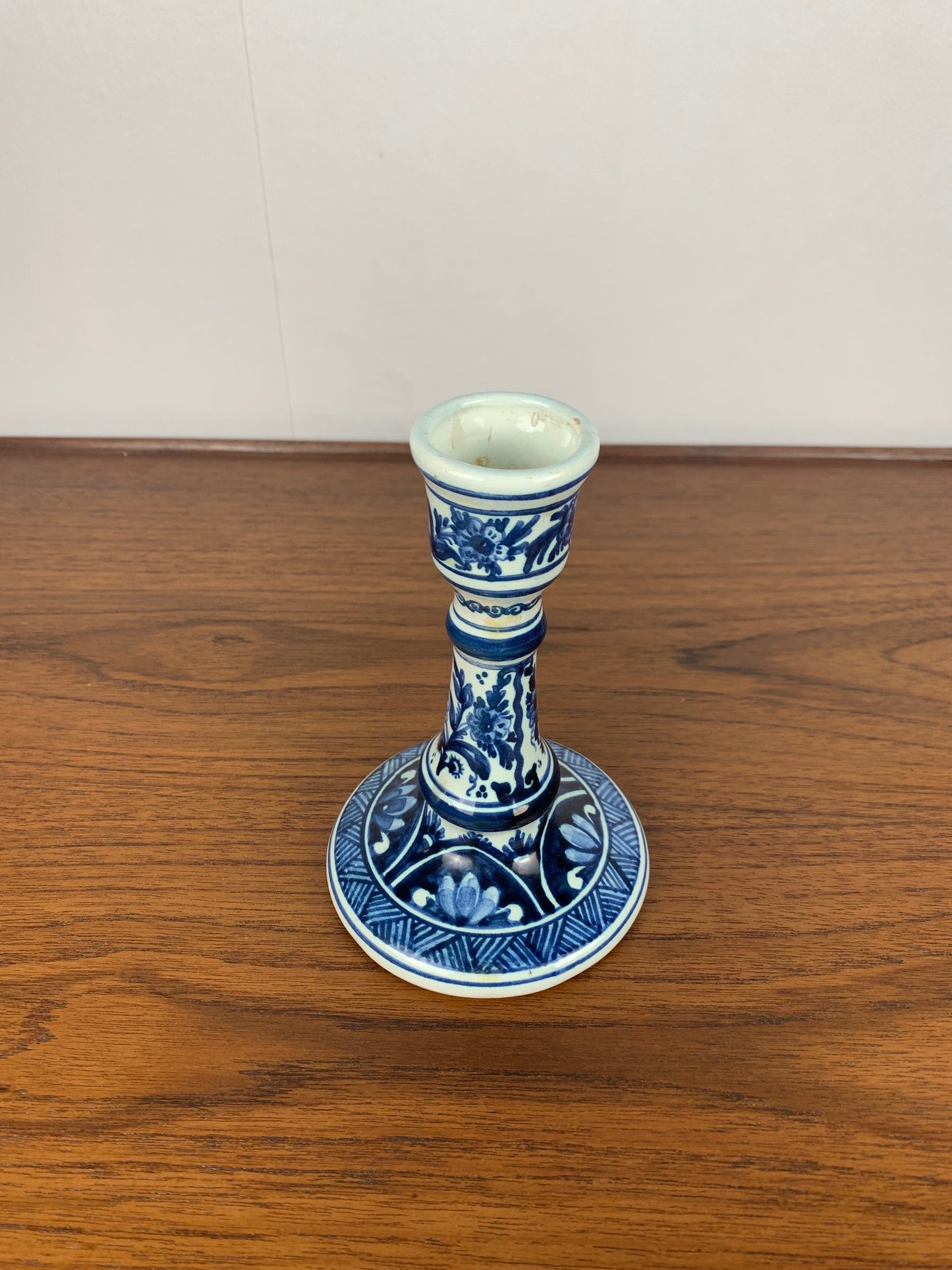 Bougeoir motif floraux bleu & blanc par OUD, Delft, 1930/60