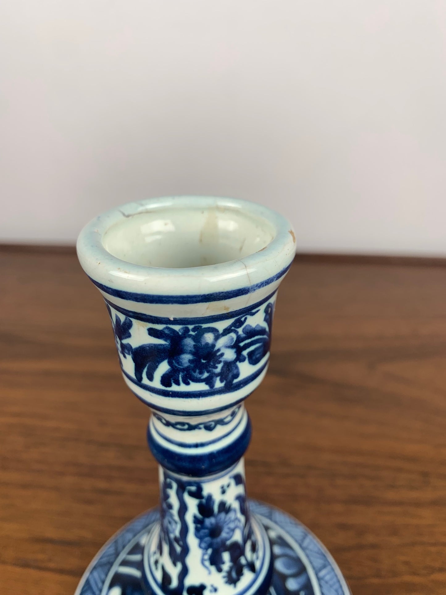 Bougeoir motif floraux bleu & blanc par OUD, Delft, 1930/60