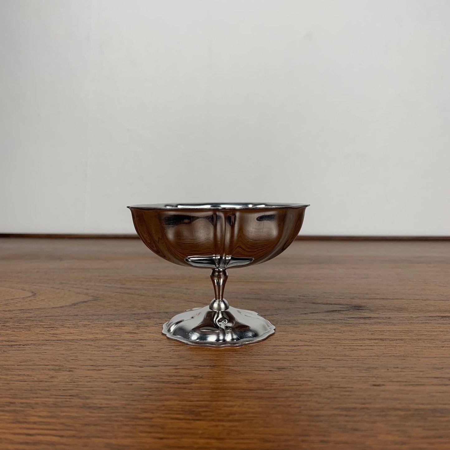 Set of 6 stainless steel ice cream cups, 1970, flower shape