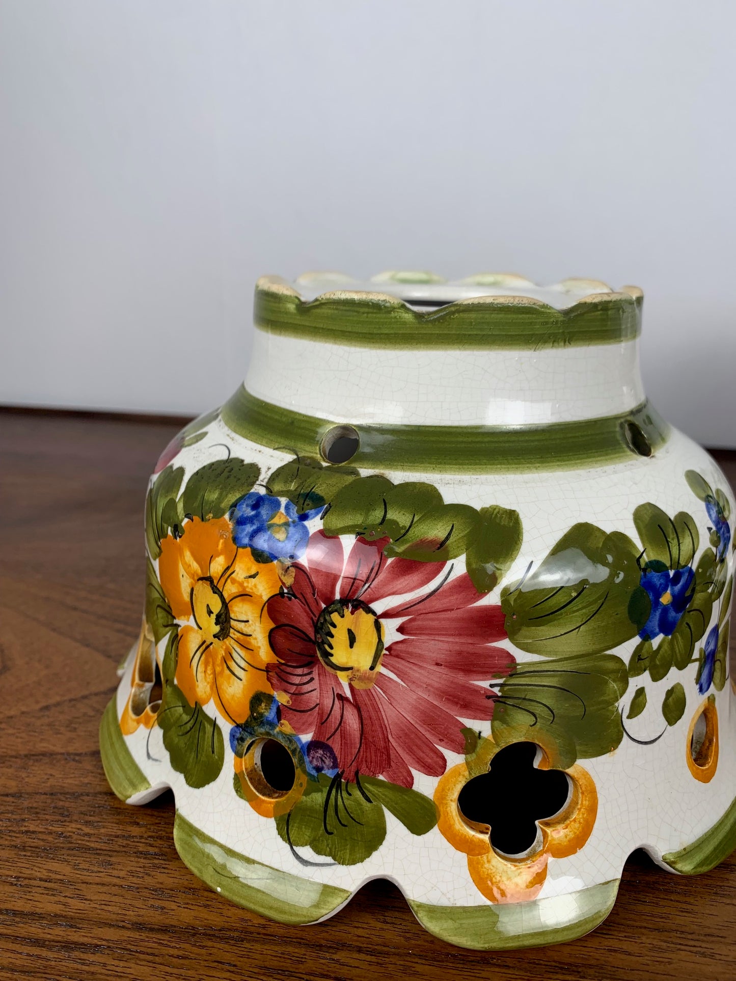 Duo de suspension en céramique peintes à la main, 1980