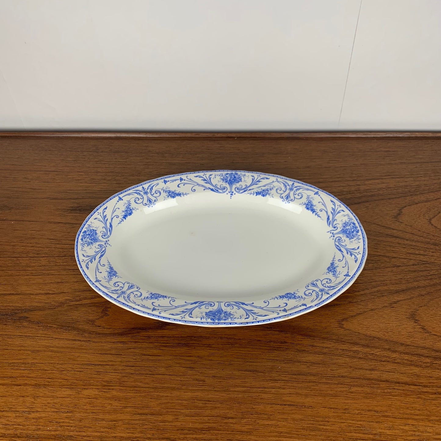 Plat Ovale ancien modèle Louis XVI, BFK, Belgique