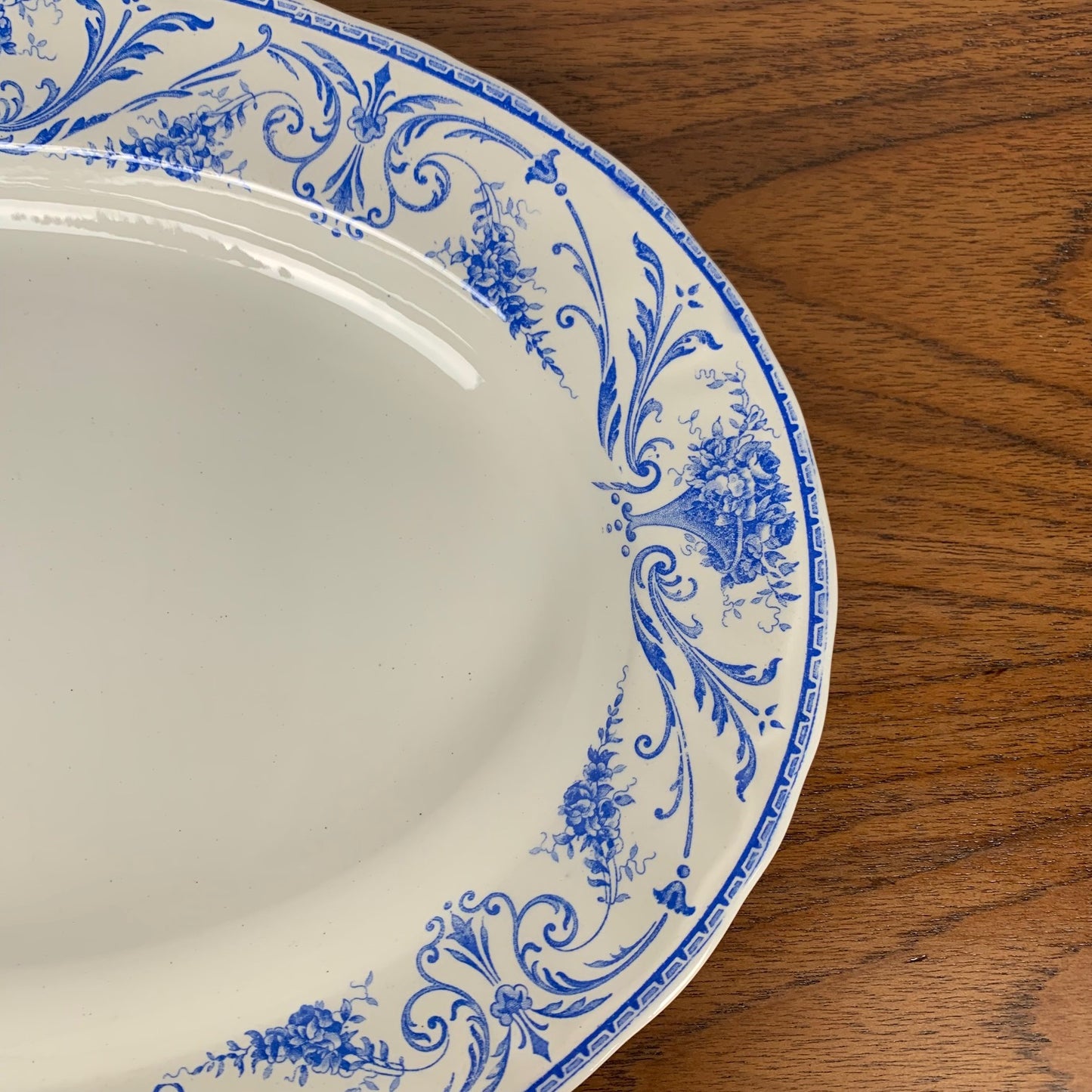 Plat Ovale ancien modèle Louis XVI, BFK, Belgique