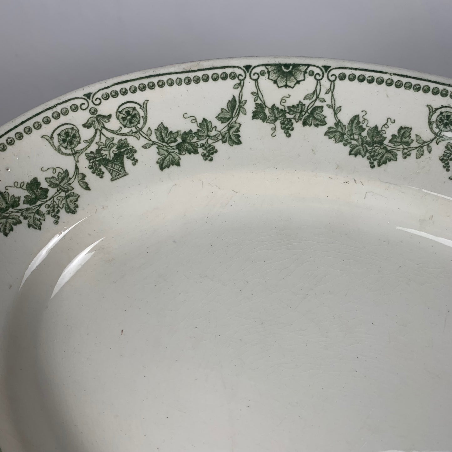 Oval dish, "Champagne" model, Badonviller, green