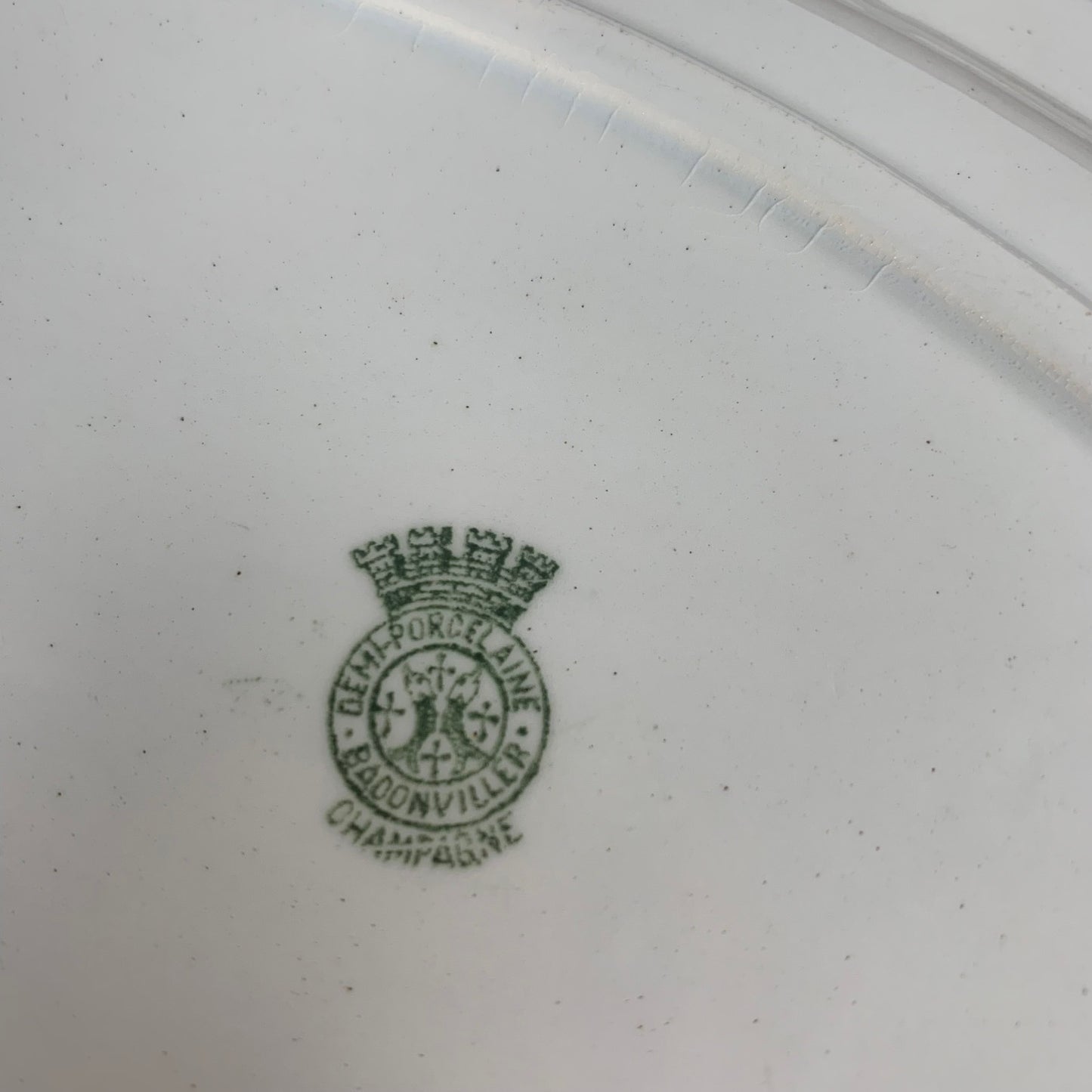 Oval dish, "Champagne" model, Badonviller, green