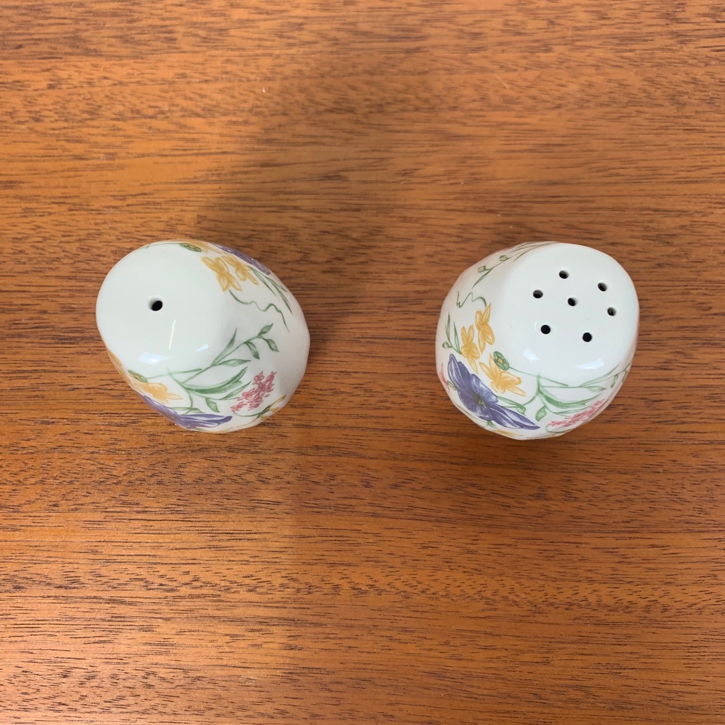 Salt & Pepper Duo, Crown Clarence, England