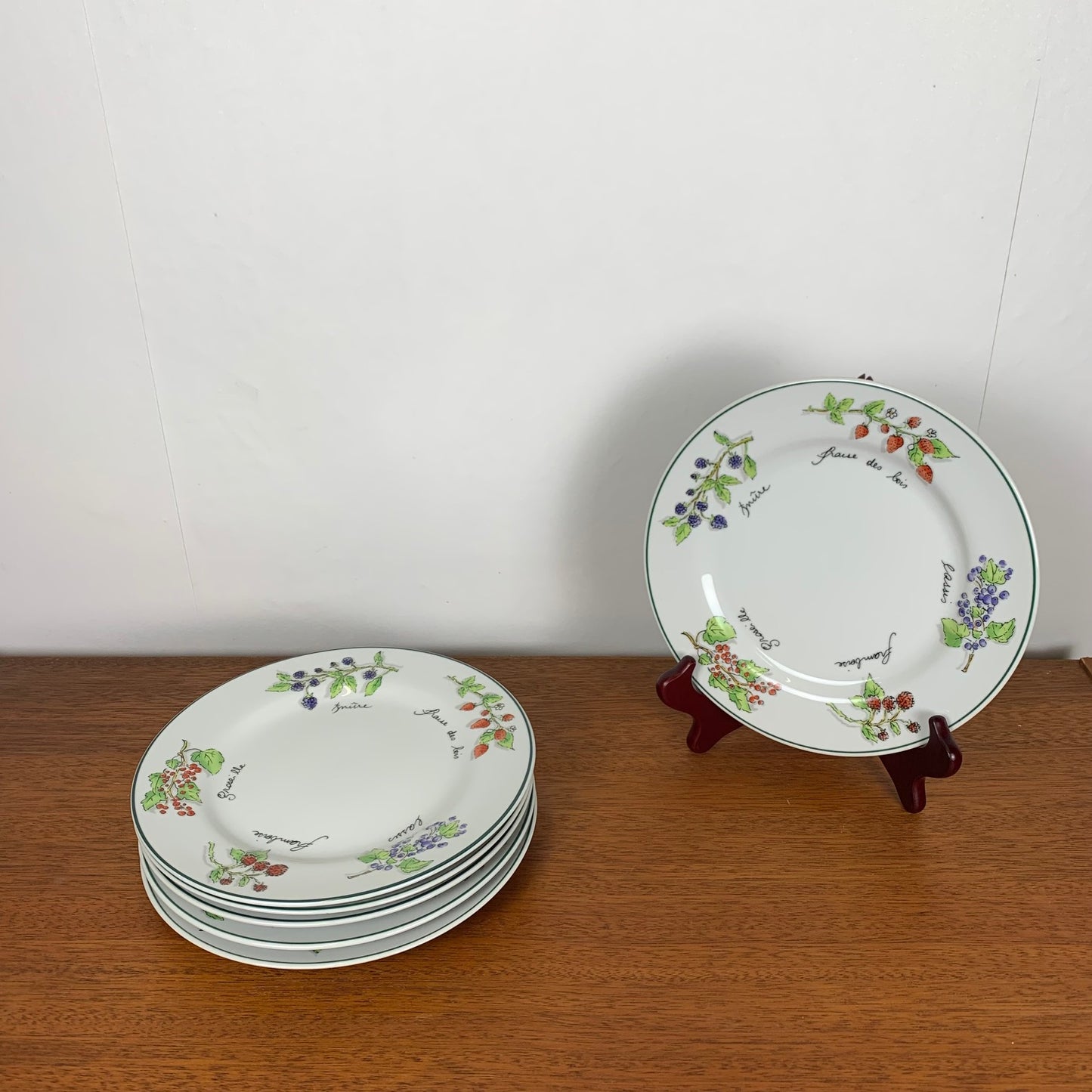 Set of 6 porcelain "fruit" dessert plates