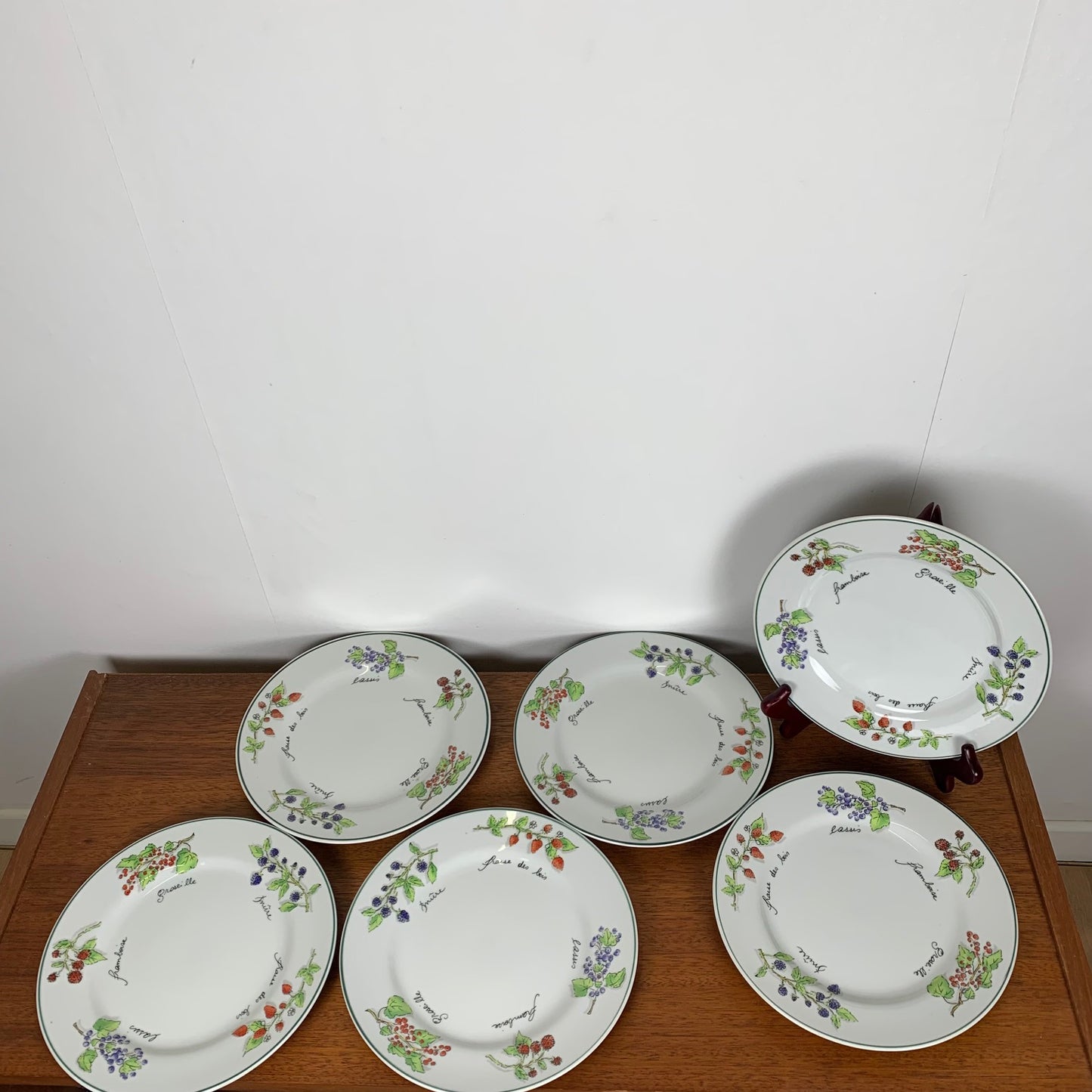 Set of 6 porcelain "fruit" dessert plates