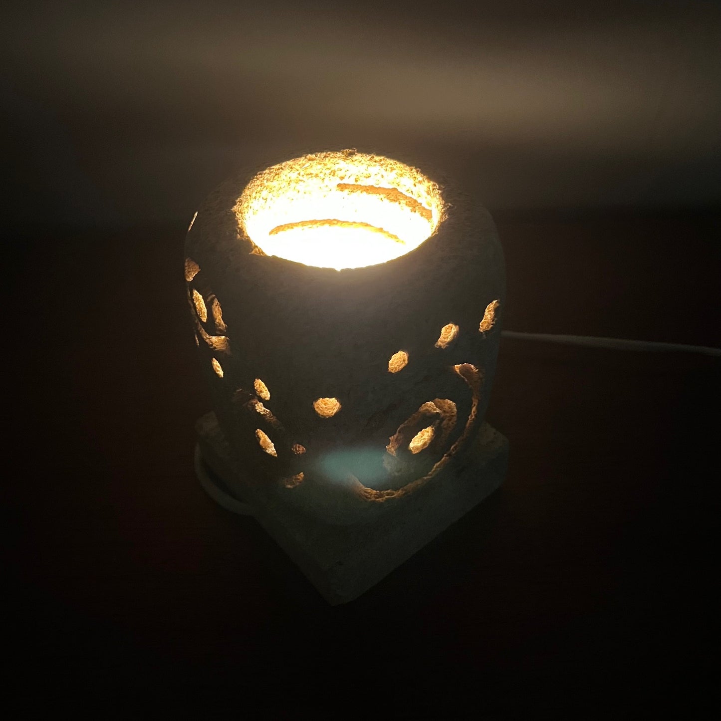 Lampe de table en pierre calcaire, 1960-70, dans le style de Gerard Esnault