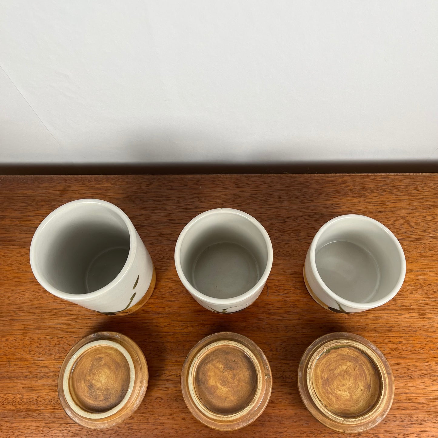 Set of 3 pots with lids "La Colombe", 1950/60