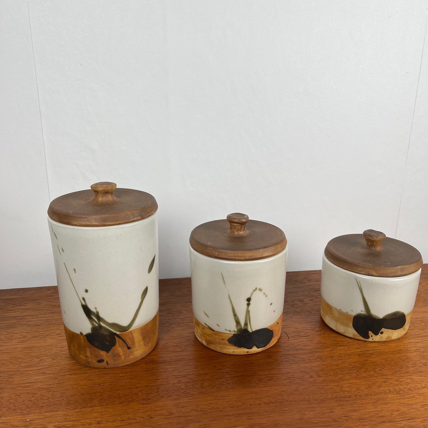 Set of 3 pots with lids "La Colombe", 1950/60