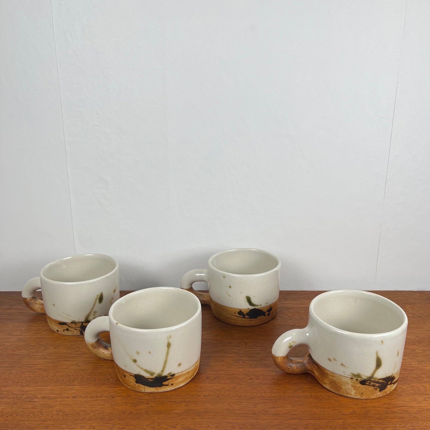 Set of 4 large cups "La Colombe", 1950/60