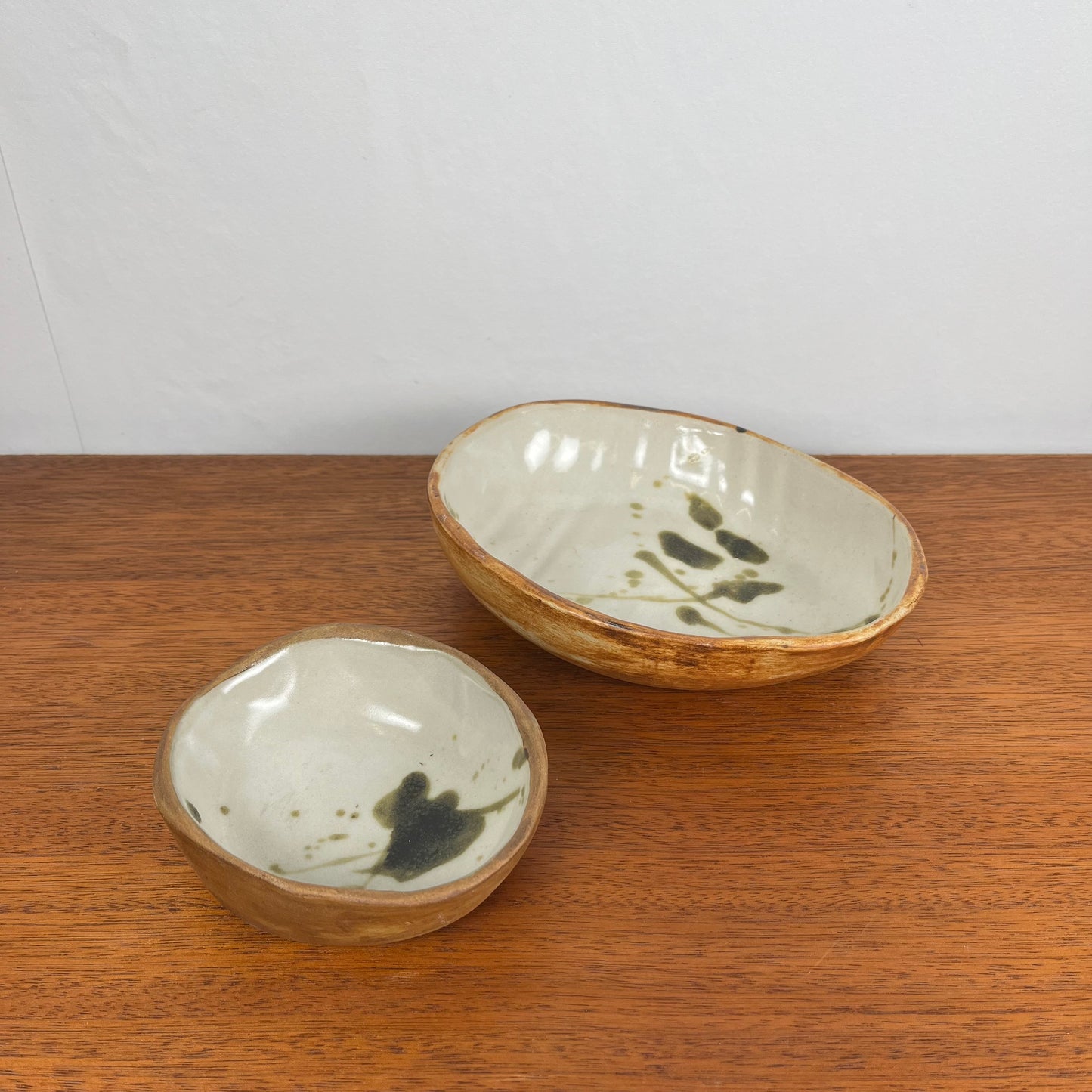 Set of 2 dishes / bowls "La Colombe", 1950/60