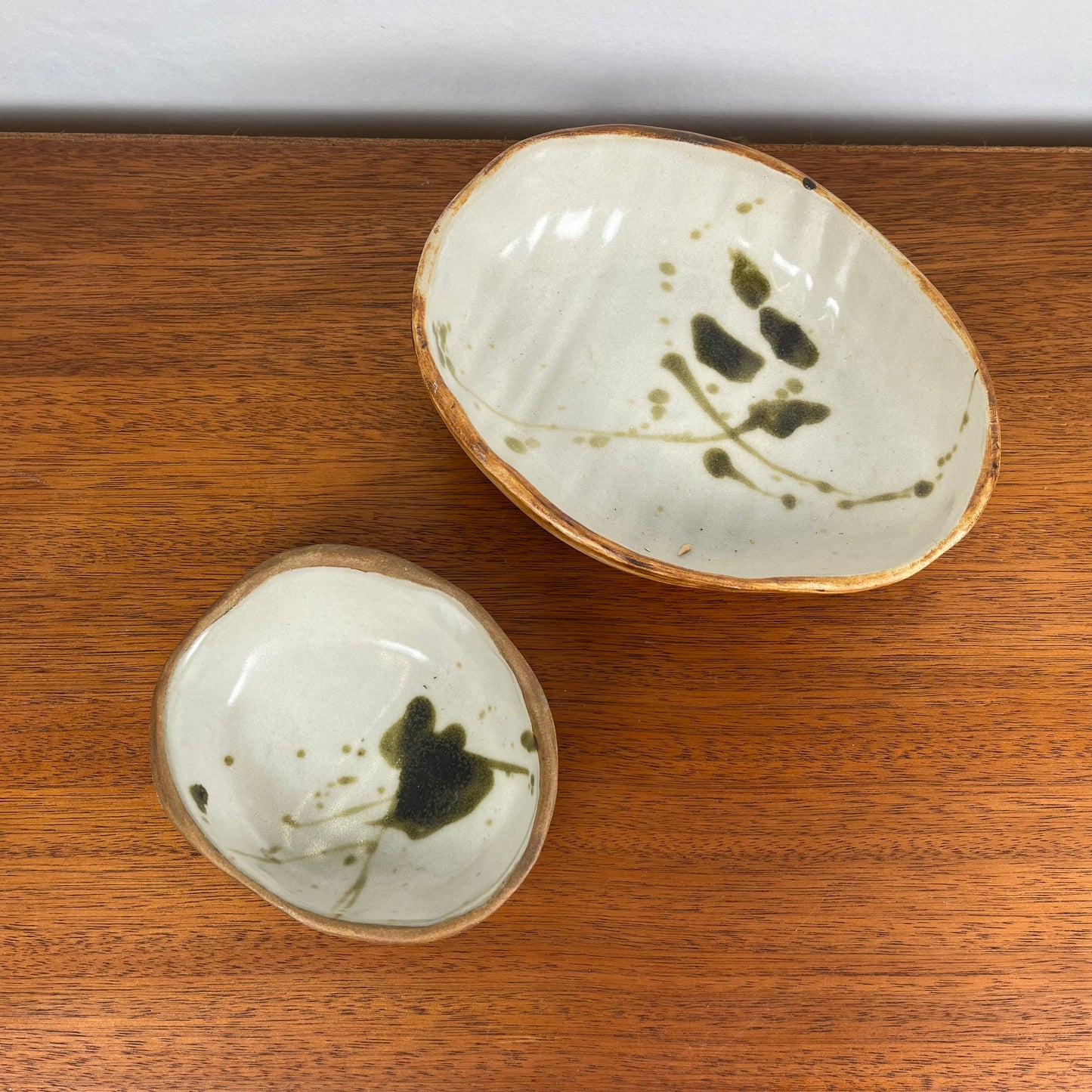 Set of 2 dishes / bowls "La Colombe", 1950/60