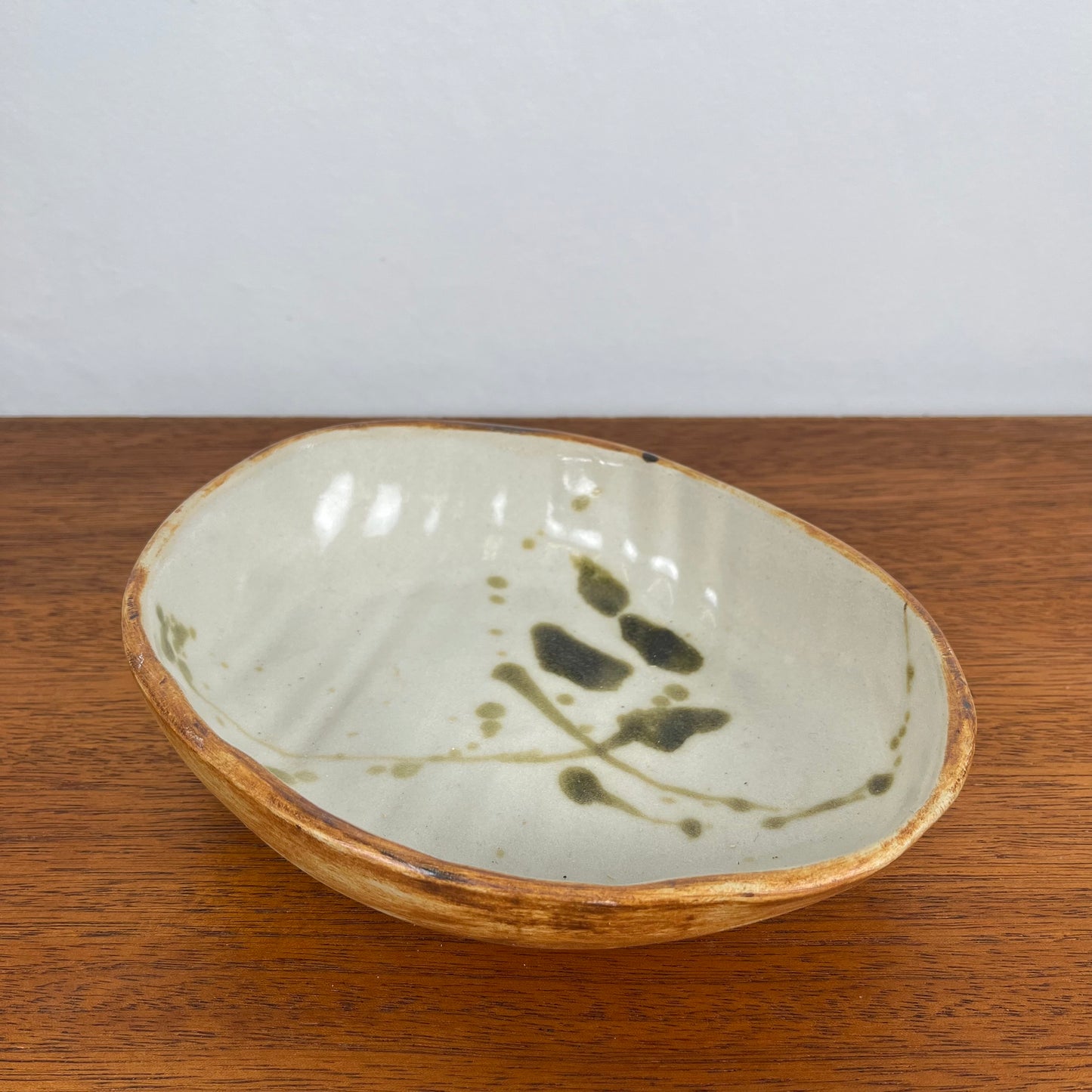 Set of 2 dishes / bowls "La Colombe", 1950/60