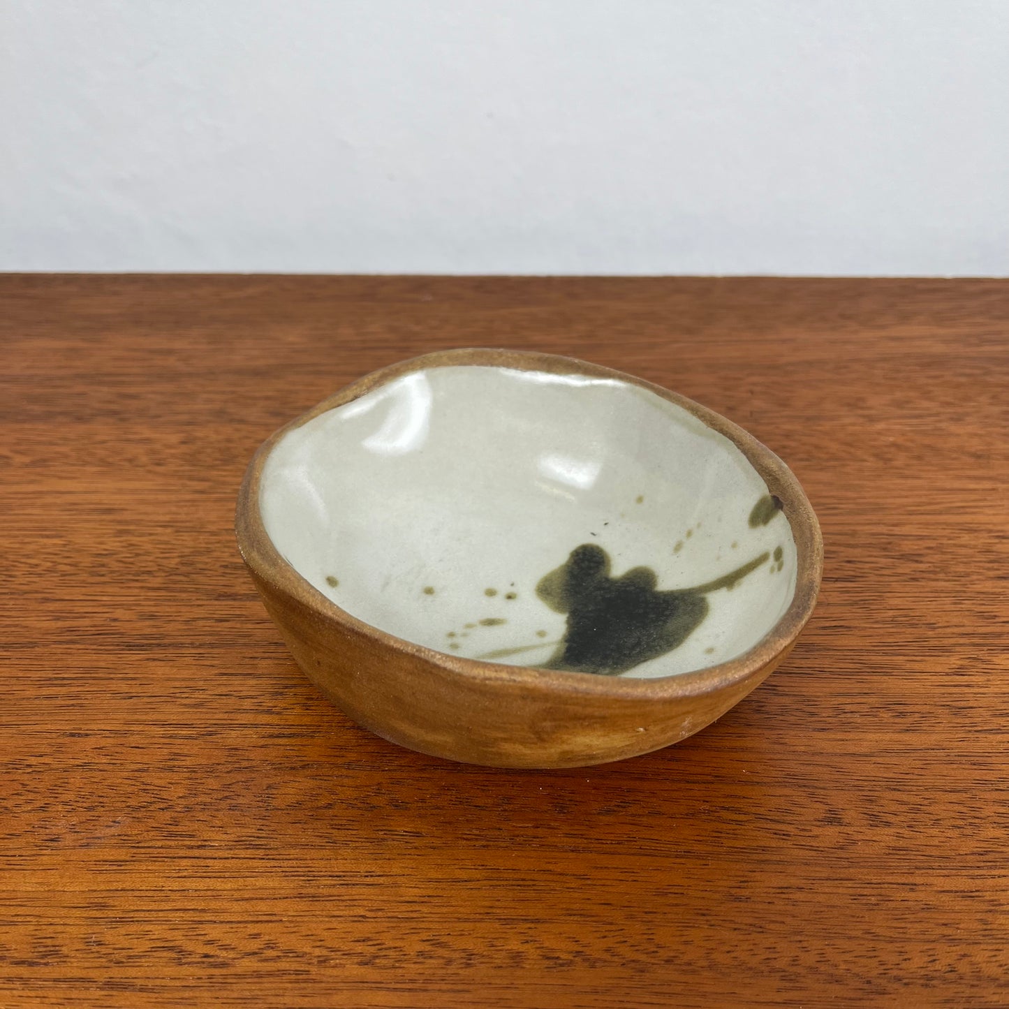 Set of 2 dishes / bowls "La Colombe", 1950/60
