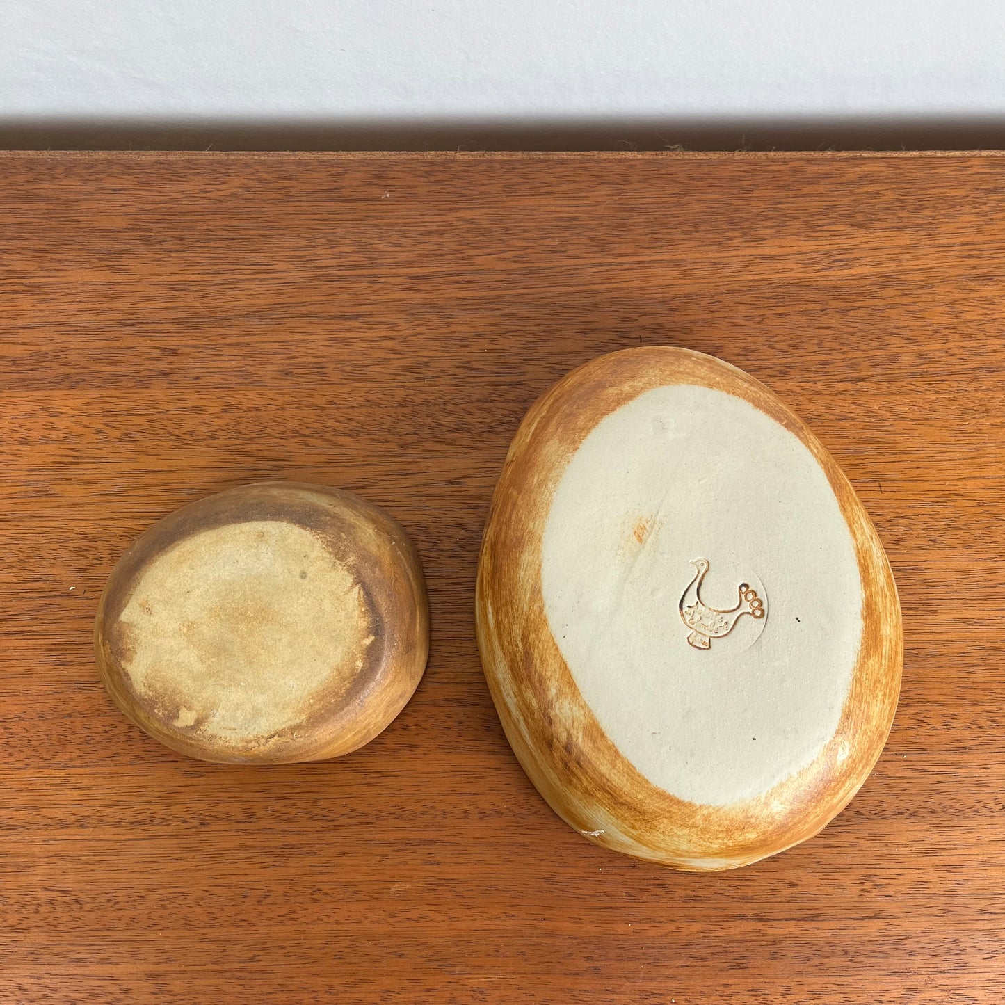 Set of 2 dishes / bowls "La Colombe", 1950/60