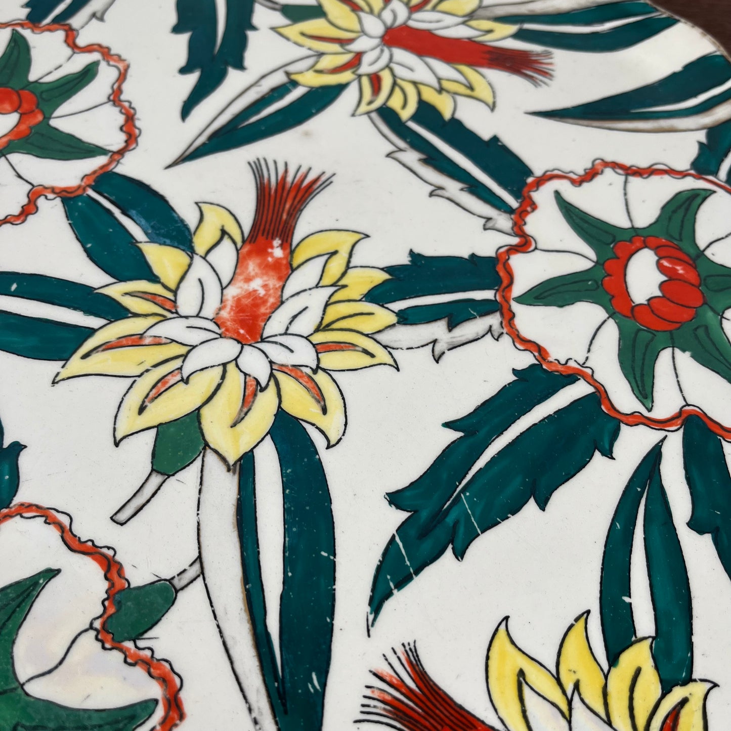 Plat à gateau Longwy modèle "Romance", début XXème s.