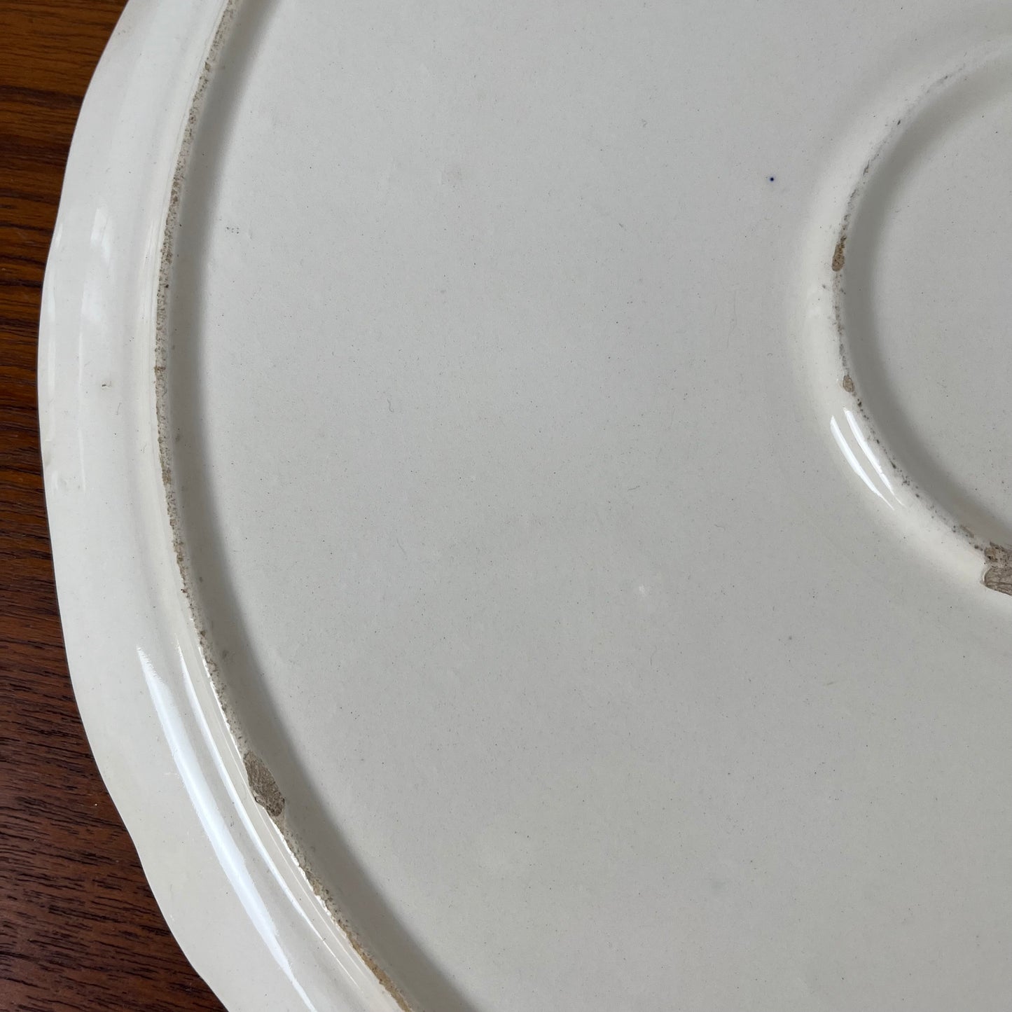 Plat à gateau Longwy modèle "Romance", début XXème s.
