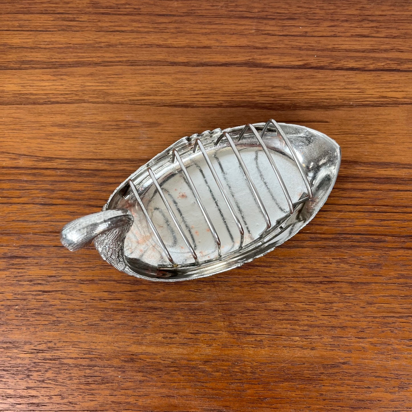 Porte lettre ou toast en métal argenté , Cygne, 1970