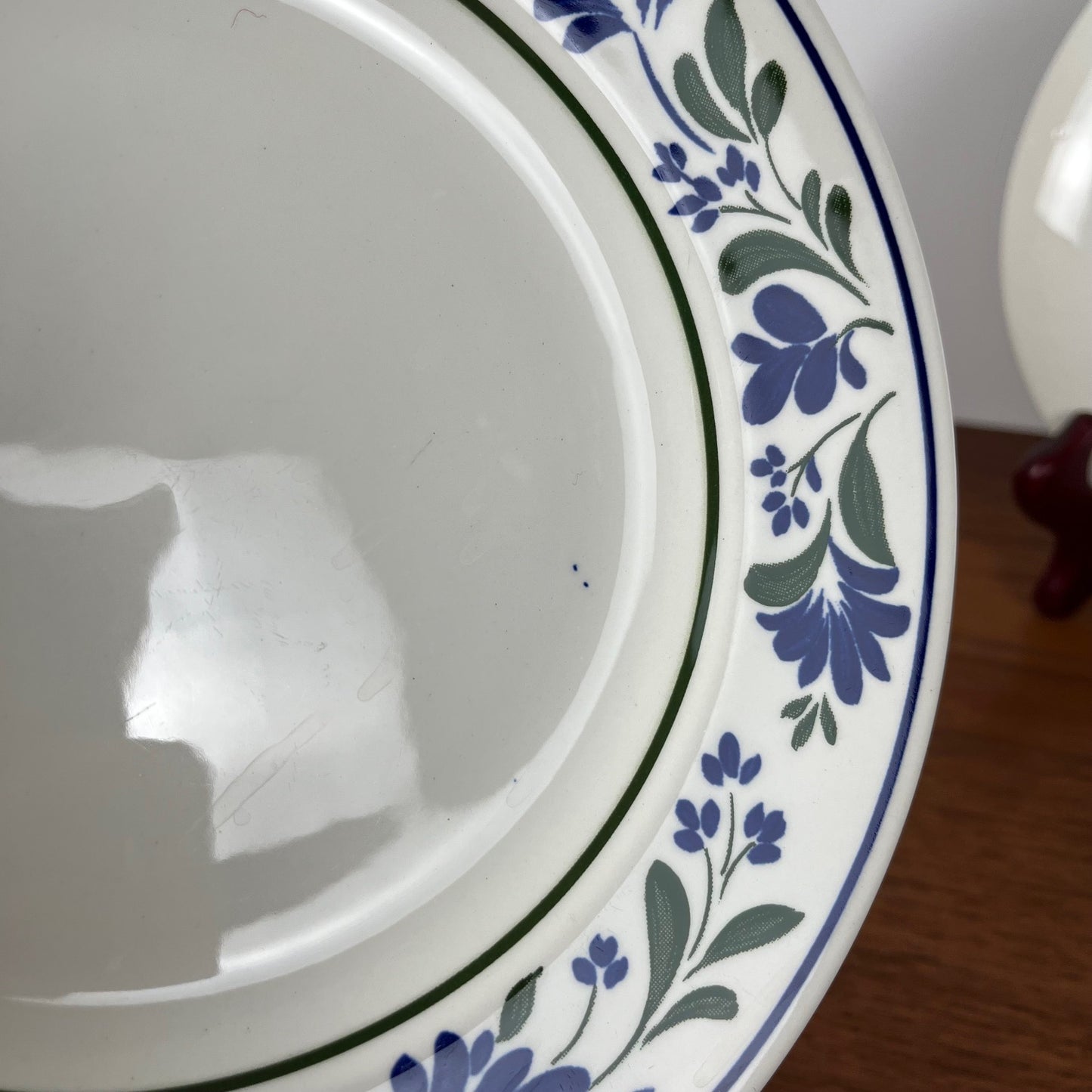 Set de 6 assiettes à dessert Churchill England ,motif fleur, 1970