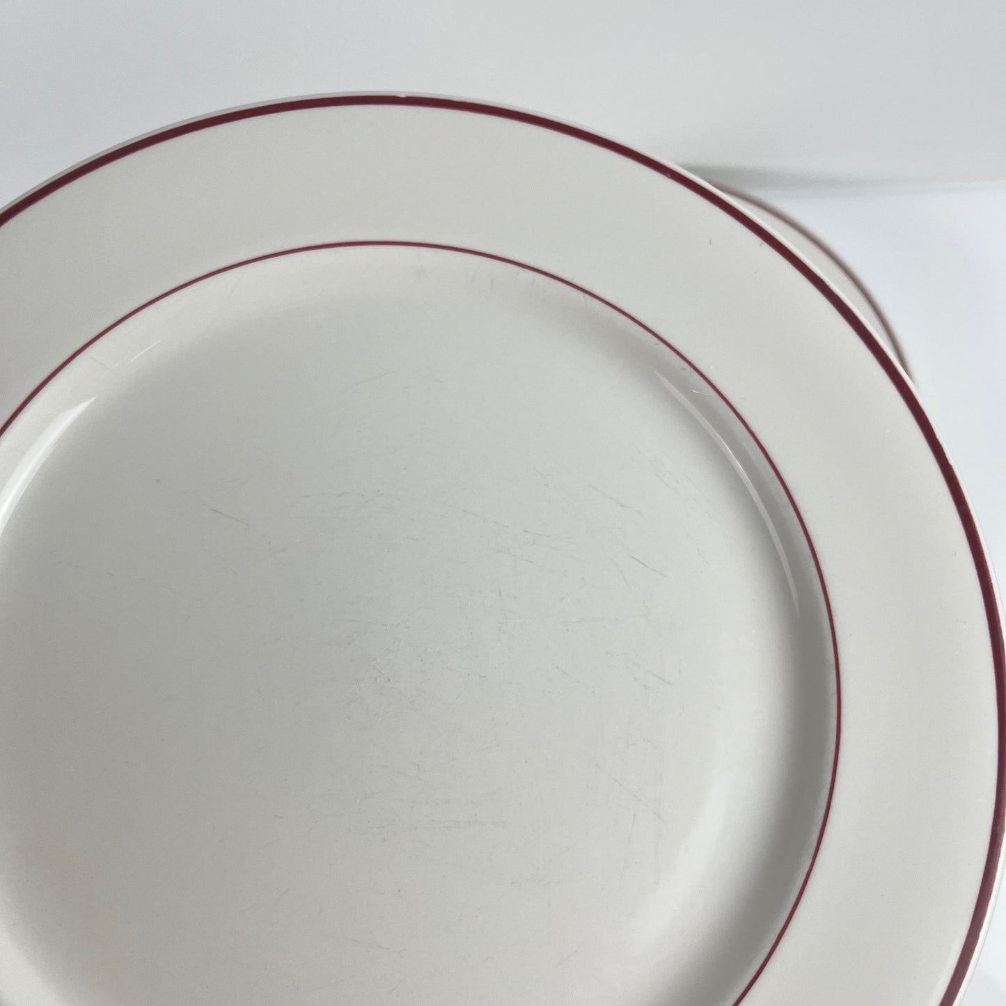 Lot de 6 assiettes plates Villeroy & boch, liseré bordeaux / violet, XXe