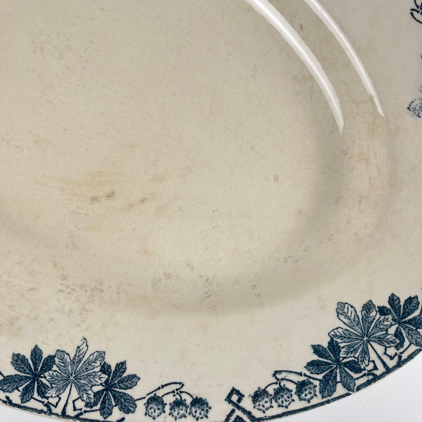 "Tunis" oval dish by Longwy, late 19th century.