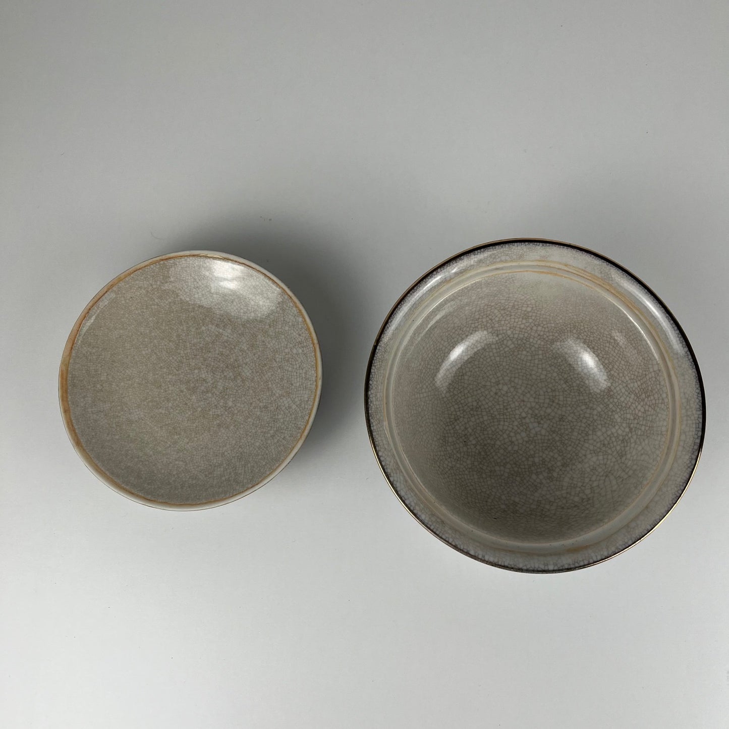 Boîte ancienne chinoise avec couvercle, en Porcelaine, XXè siècle