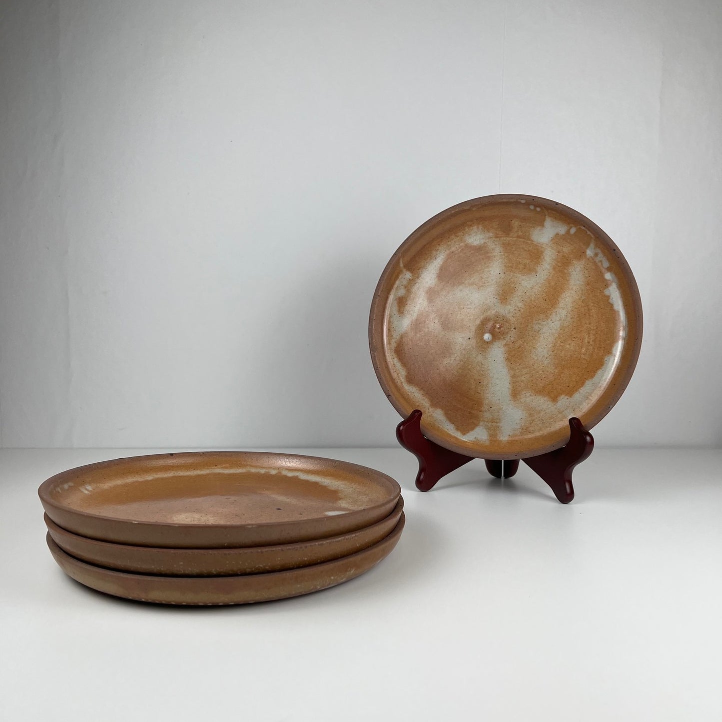 Set de 4 assiettes en terre cuite brutaliste
