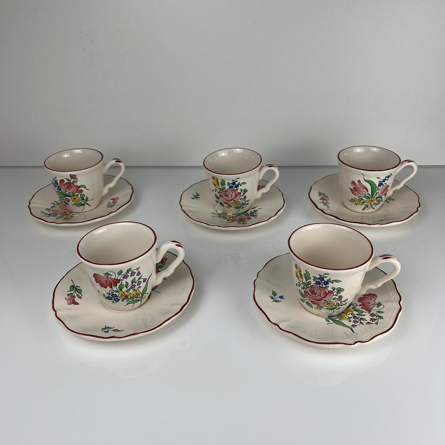 Set de 5 tasses + soucoupes KG Luneville – modèle Réverbère