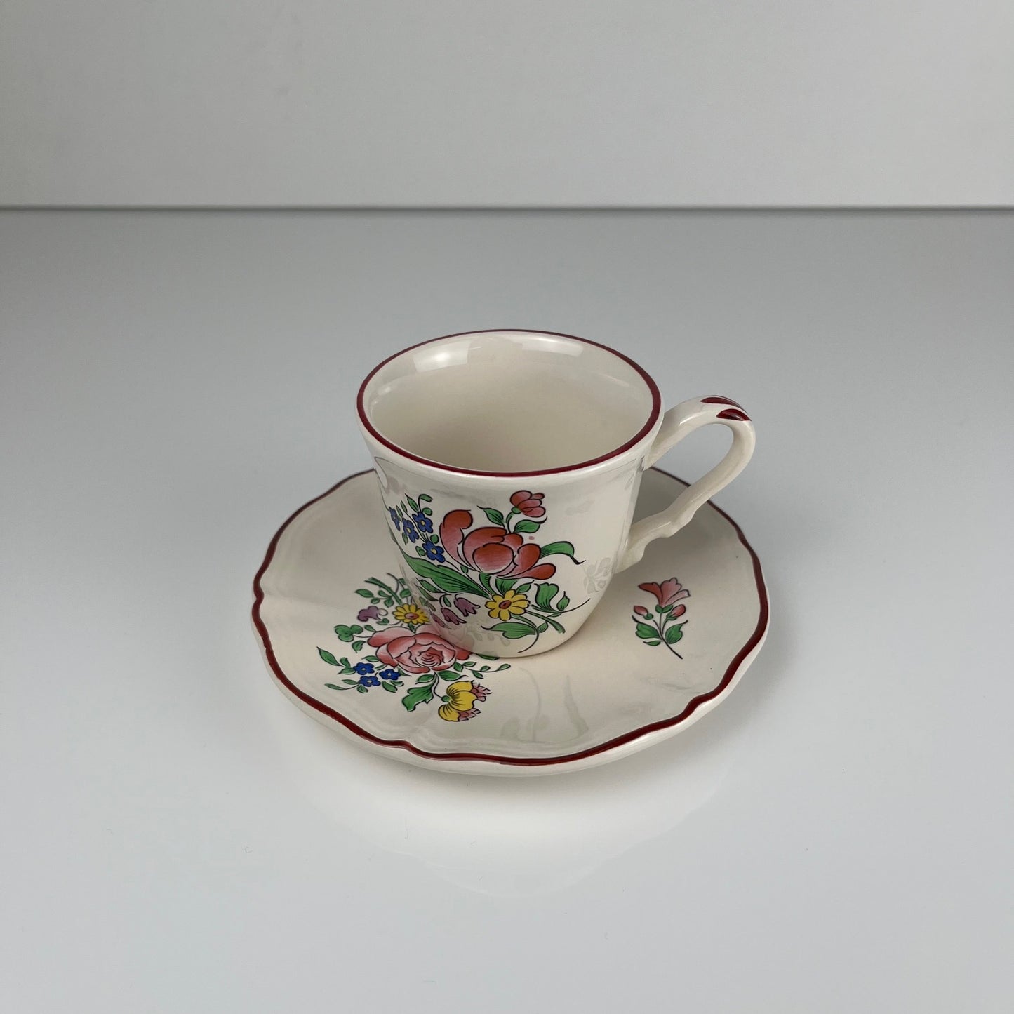Set de 5 tasses + soucoupes KG Luneville – modèle Réverbère
