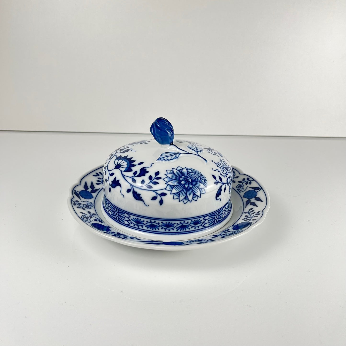 Grand Beurrier rond Hutschenreuther oignon bleu porcelaine Allemagne vintage rare