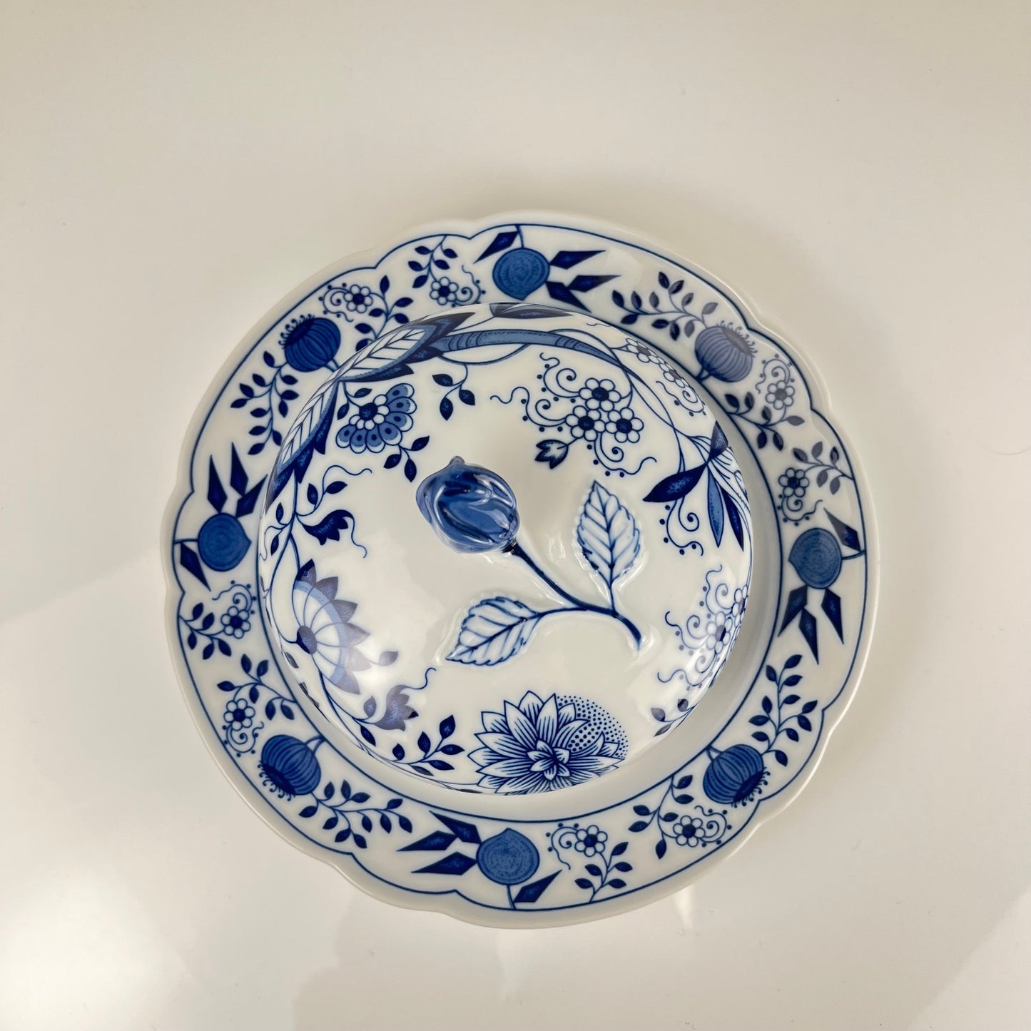 Grand Beurrier rond Hutschenreuther oignon bleu porcelaine Allemagne vintage rare
