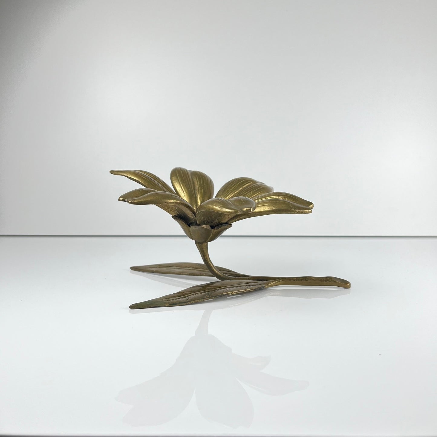 Grand Cendrier Fleur en Laiton, 1970
