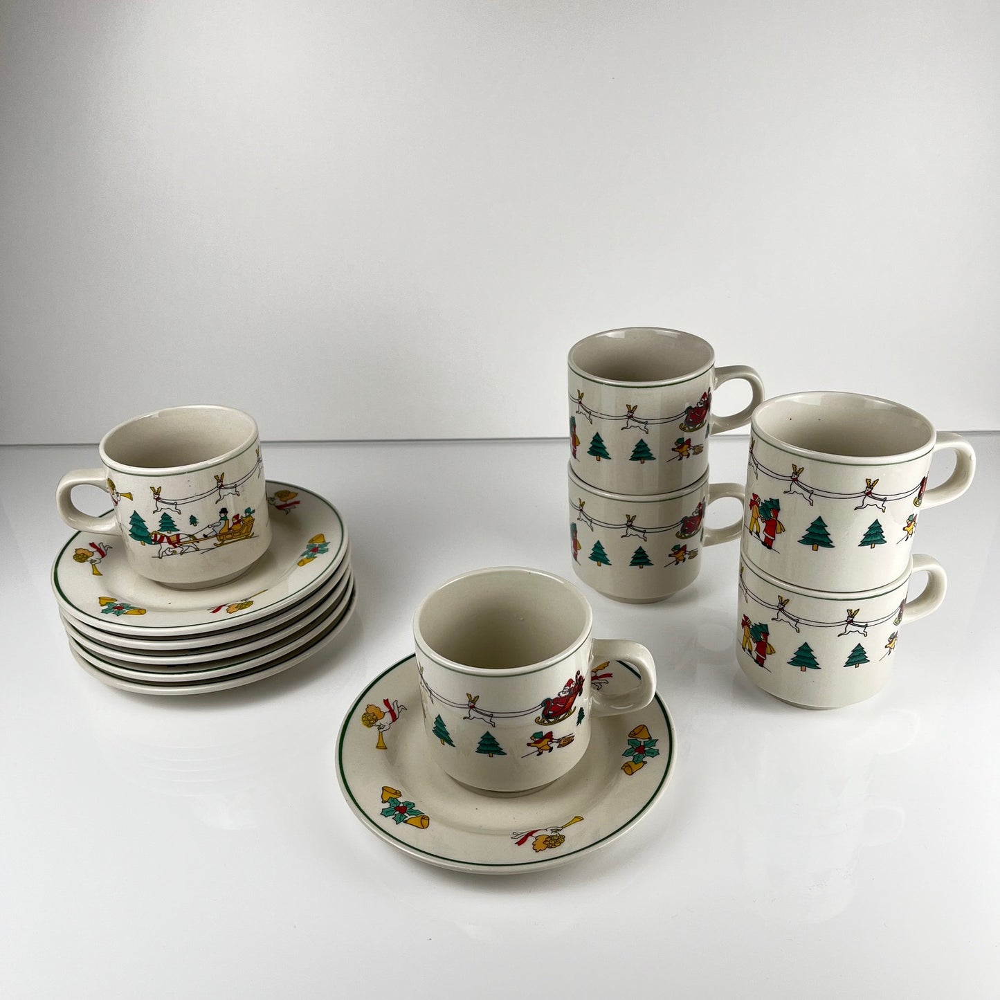 Set de tasses a café/thé de noël , 1980