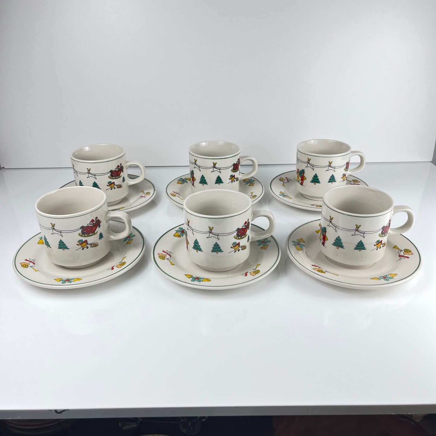 Set de tasses a café/thé de noël , 1980