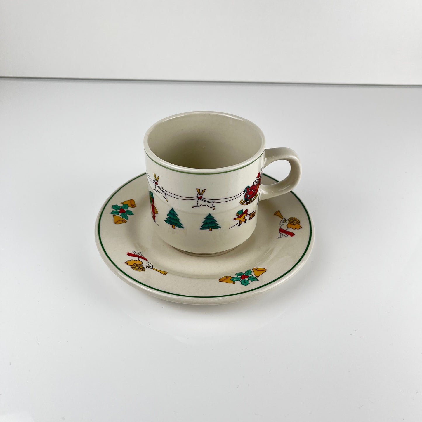 Set de tasses a café/thé de noël , 1980