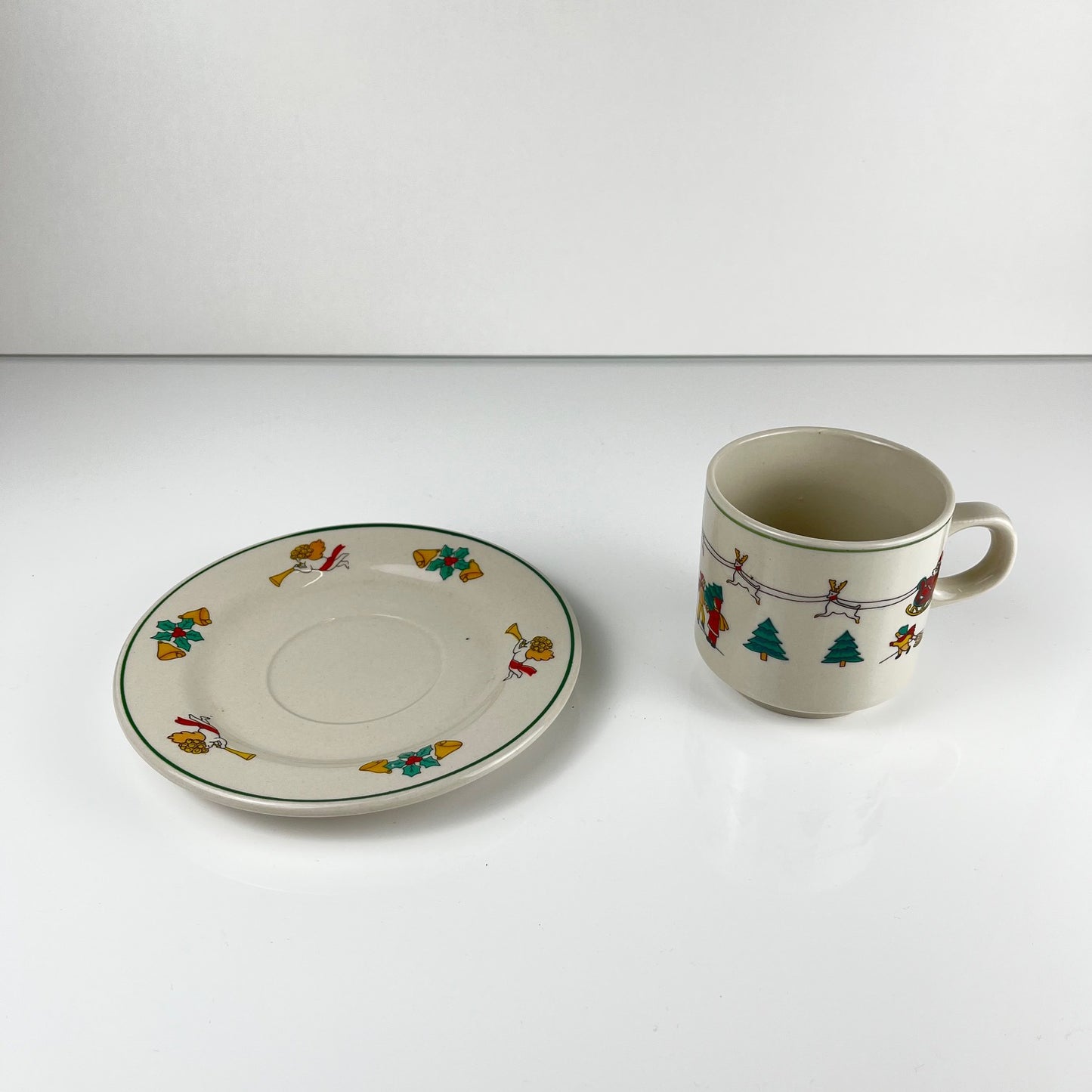 Set de tasses a café/thé de noël , 1980