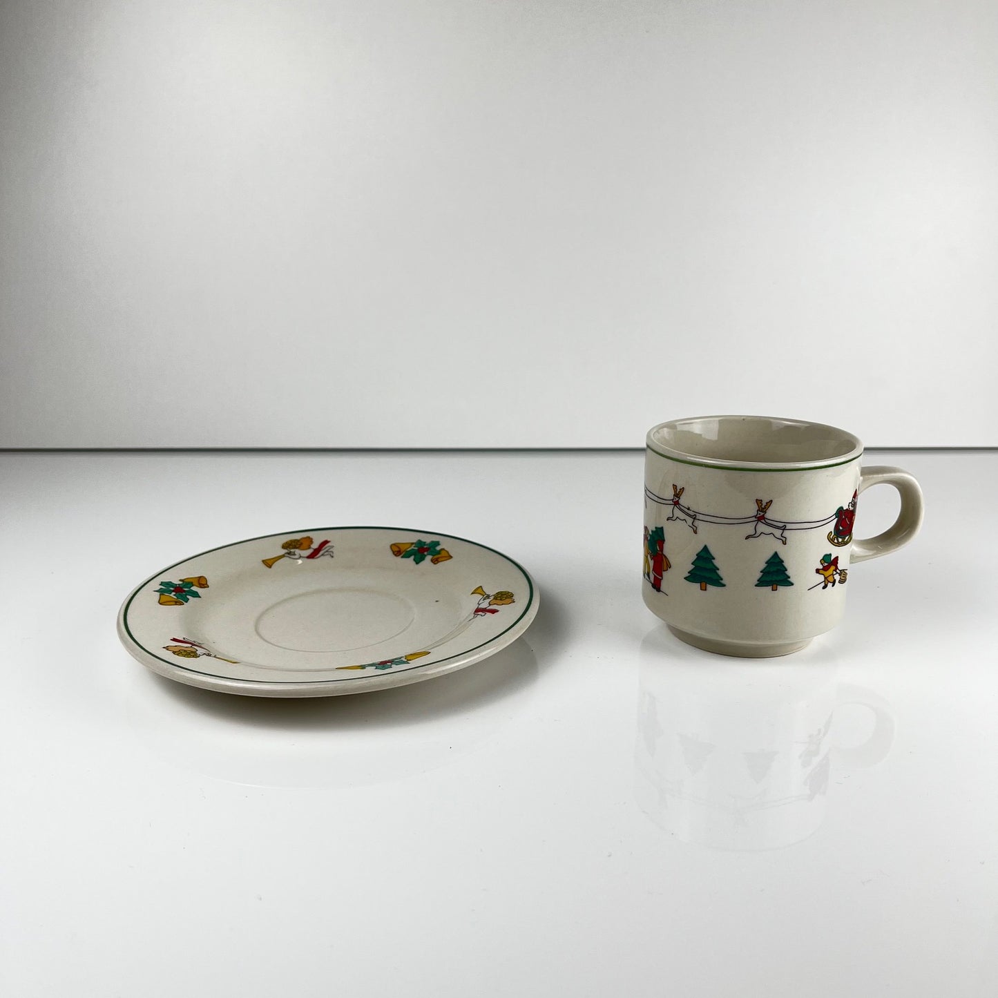 Set de tasses a café/thé de noël , 1980