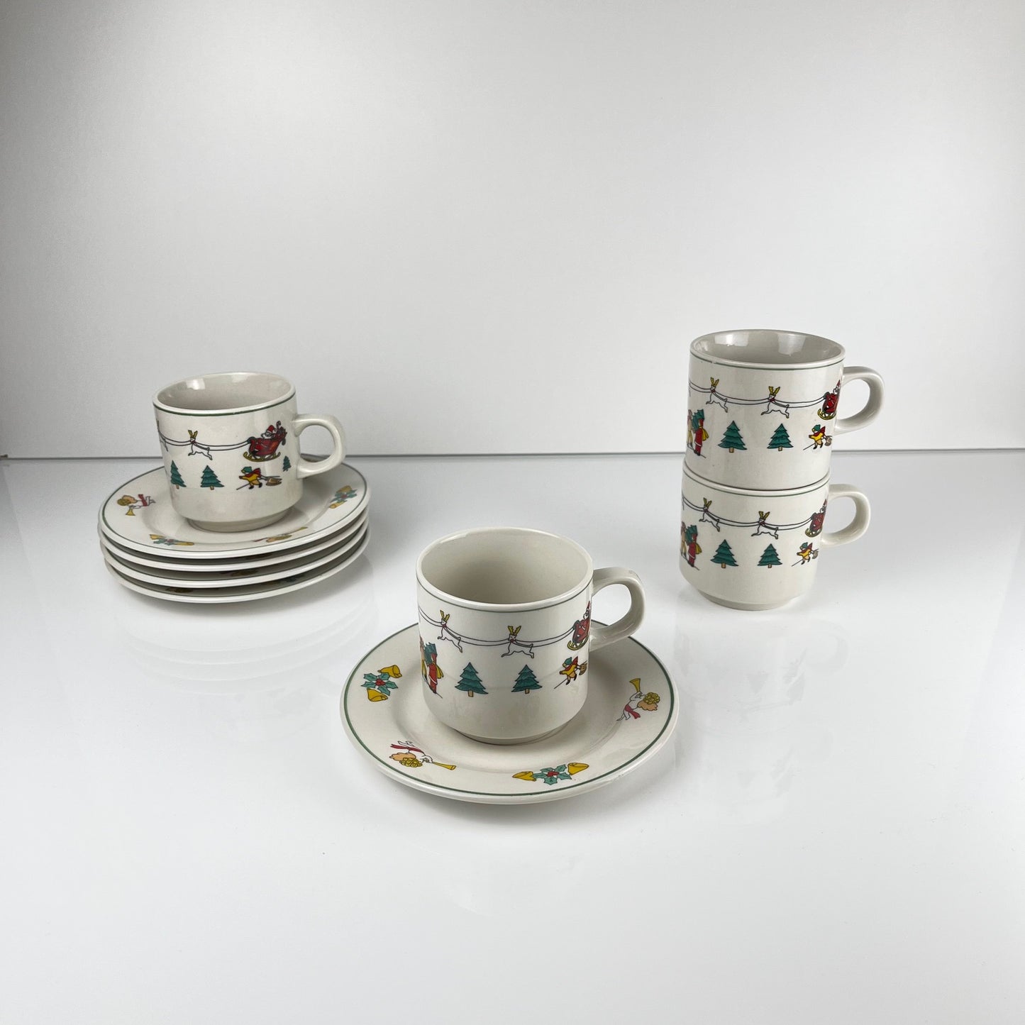 Set de tasses a café/thé de noël , 1980