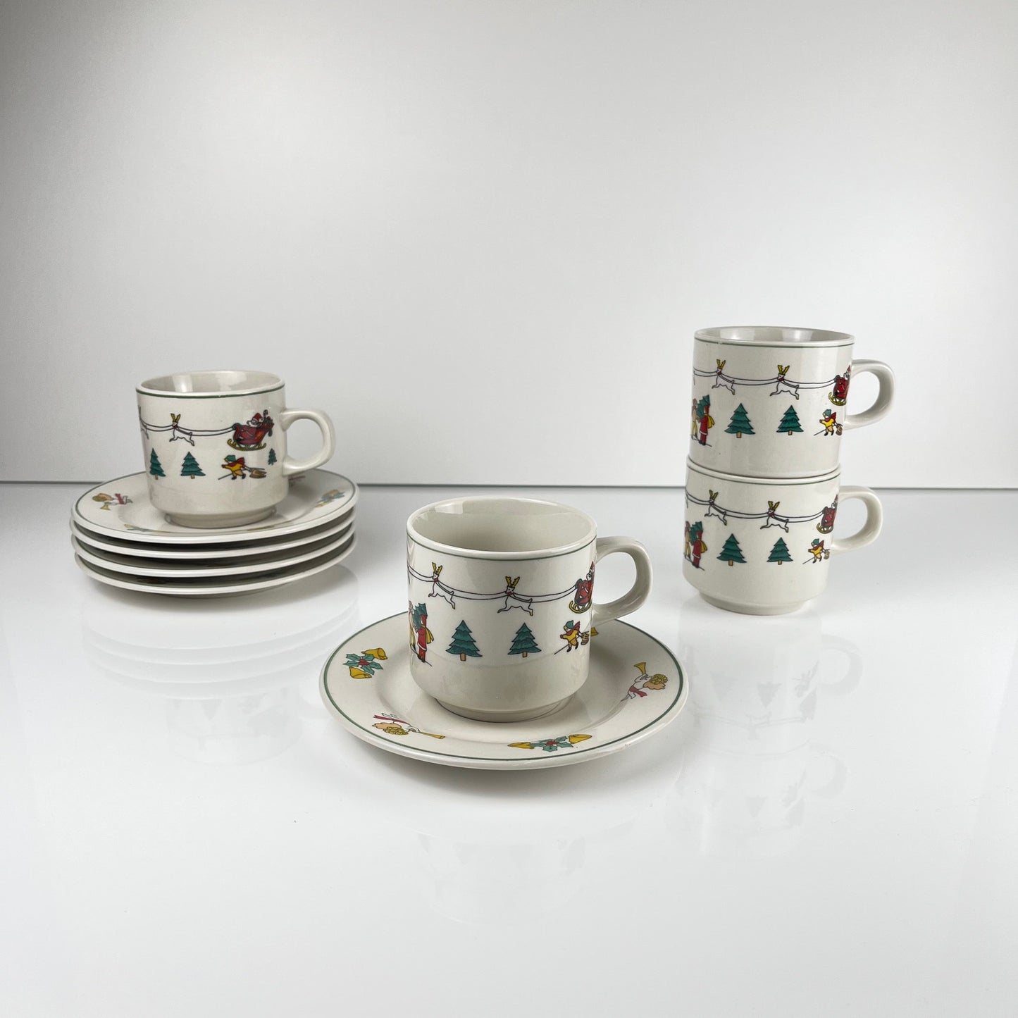 Set de tasses a café/thé de noël , 1980