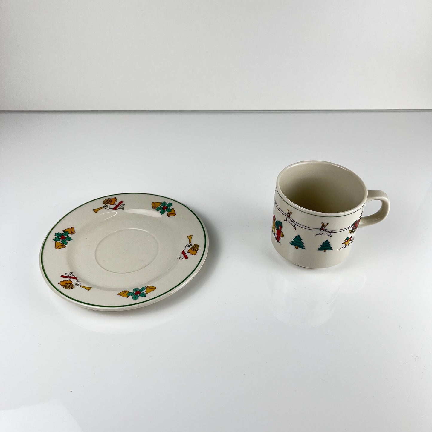 Set de tasses a café/thé de noël , 1980