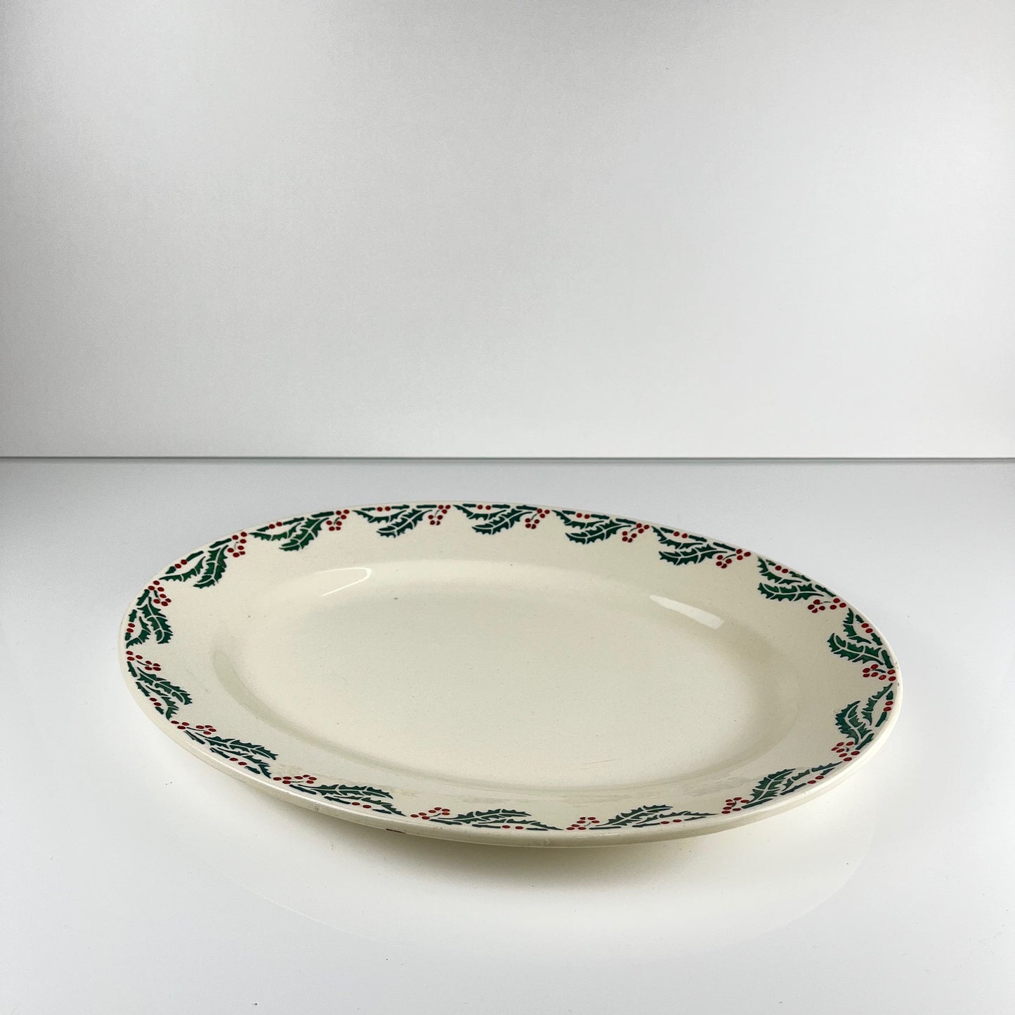 Grand plat ovale "houx" terre de fer