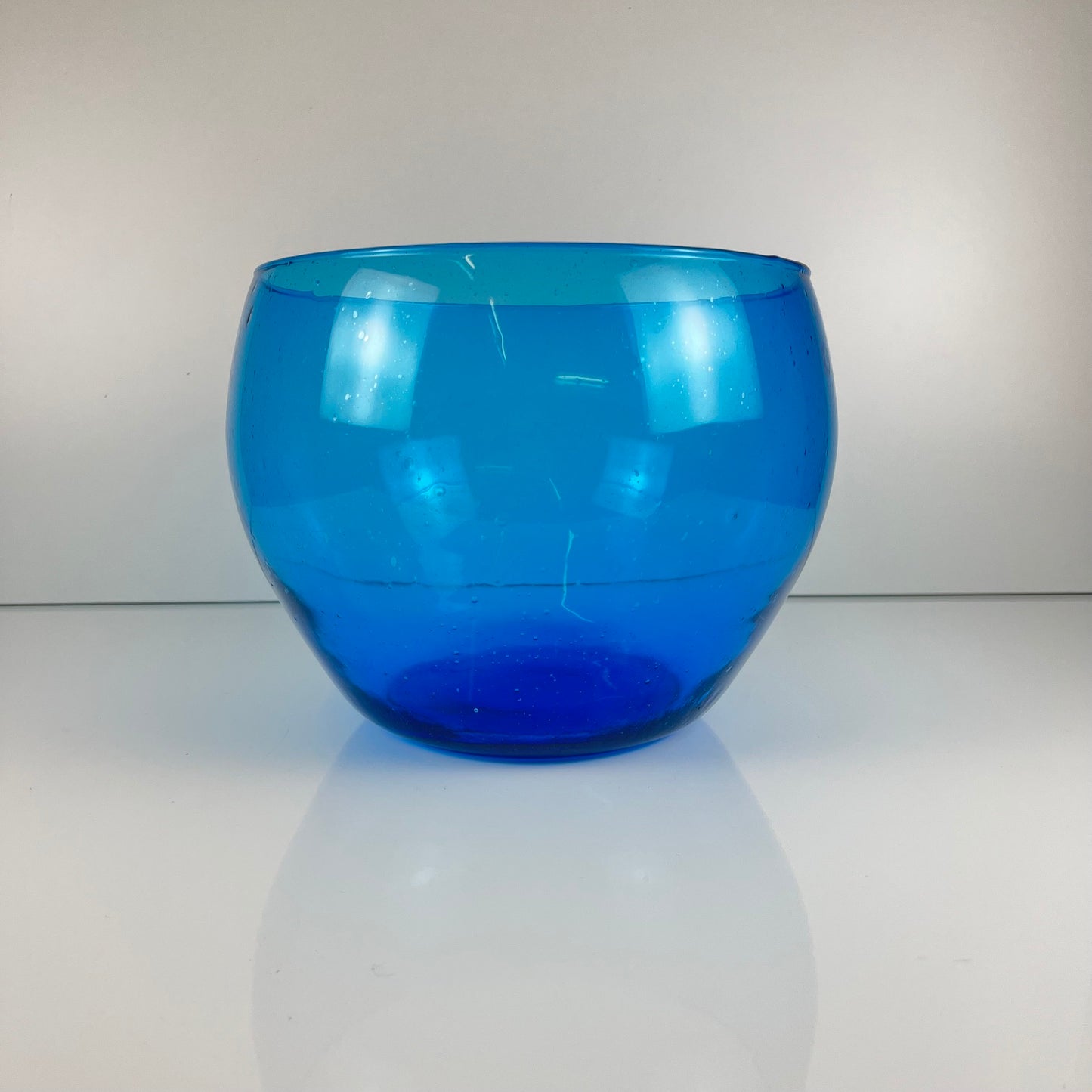 Service à Punch 9 pers. style Biot, verre bullé bleu cobalt , 1970