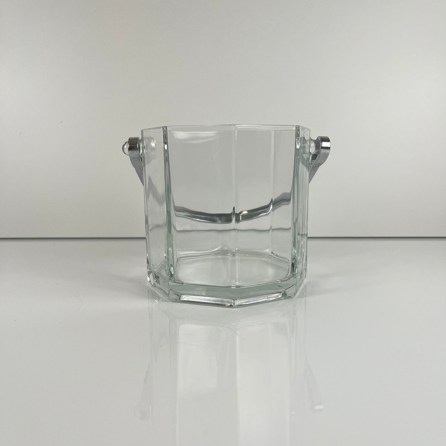 Sceau à glaçon octogonal en verre et anse en métal, 1970/80, france
