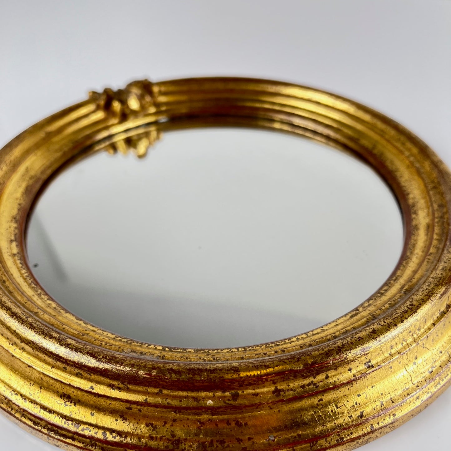 Petit miroir médaillon , XXe, style Louis XV