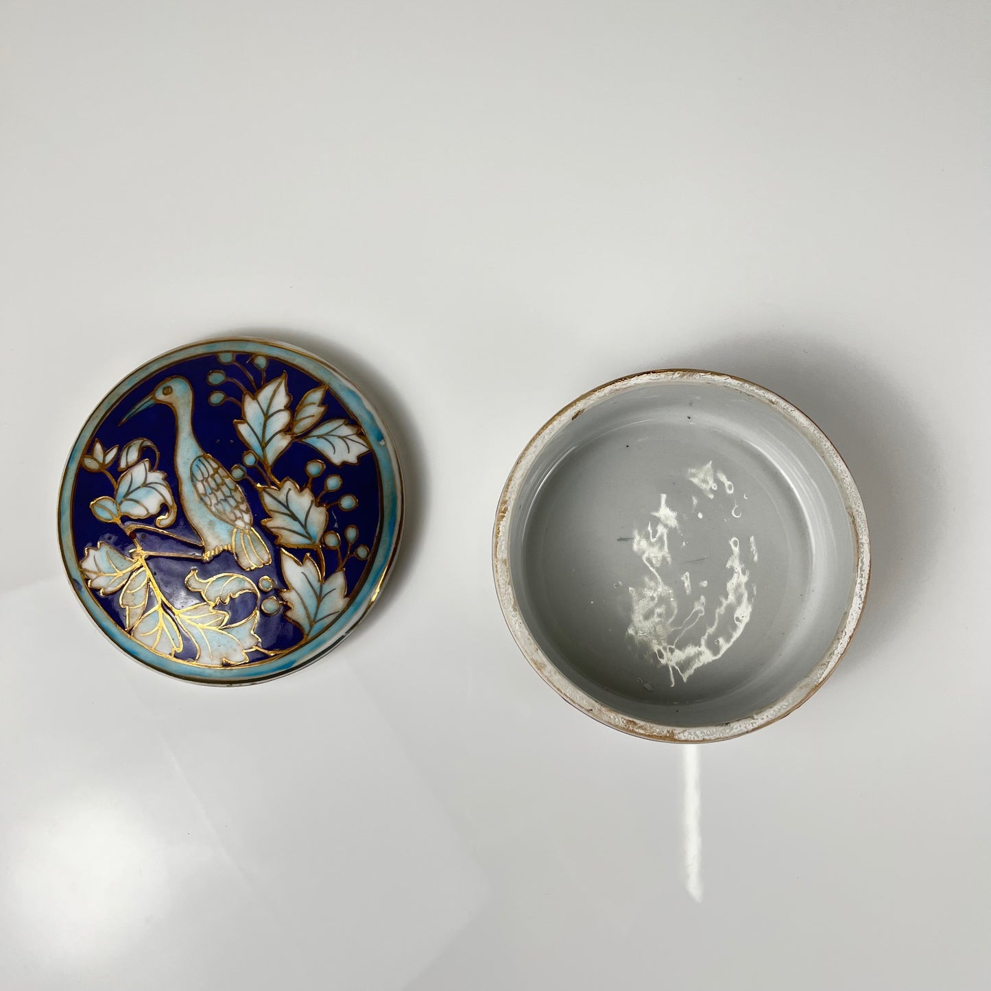 Chinese blue porcelain box with bird and flower motif, Guangxu style, 20th century